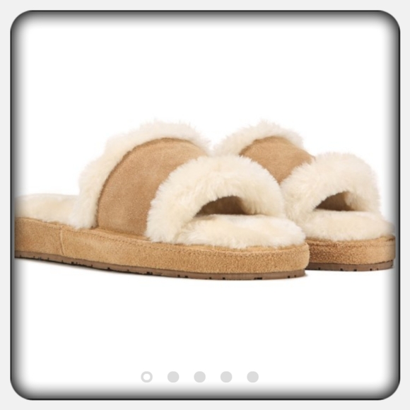 Minnetonka Shoes - NWT Woman's Minnetonka Slide Slippers Size 9M